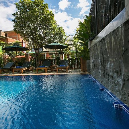 Friendly Angkor Boutique Hotel Siem Reap Exterior photo